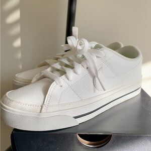 Nike Court Legacy Sneakers